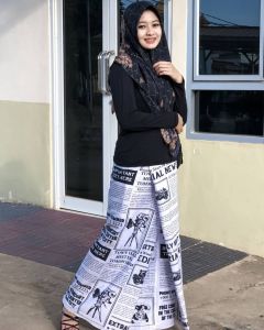 TERLARIS SARUNG BATIK MOTIF KORAN YANG LAGI VIRAL TERLARIS/TERBARU BISA COD BAYAR DI TEMPAT/SARUNG NUSANTARA/SARUNG PRIA DEWASA