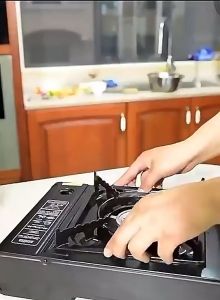 【Ready Stock】 Portable stove With Box Butane Gas Stove Portable camping cooking picnic barbecue safe BBQ explosion-proof