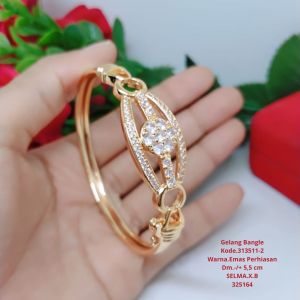 Gelang Tangan Bangle Wanita Titanium Xuping Perhiasan Aksesoris Fashion Lapis Emas Anti Karat R8-2B