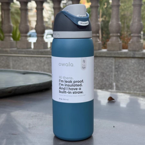 Owala FreeSip Water Bottle - Vacuum Insulated Stainless Steel with Straw Double-Wal lKeeps Cold 24H/Hot 12H