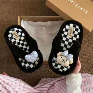 WY-XIXITIAO รองเท้าฟลิปฟลอปขนสัตว์นุ่มใส่สบายสำหรับบ้านหมีรูปหัวใจสำหรับฤดูหนาวรองเท้าแตะผ้าฝ้ายใหม่