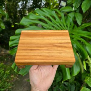 ที่วางของเอนกประสงค์ไม้สัก ขนาด15x20ซม. สูง5ซม. หนา2ซม.  แข็งแรง ทนทาน ทนทุกสภาพอากาศ ที่วางของ ไม้สัก ชั้นวาง ชั้นวางของ ที่วางของเอนกประสงค์