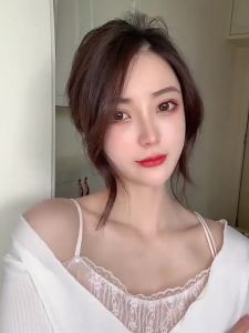 八字刘海女假发片女中分无痕全头假发网红法式无痕两侧中分假刘海Eight character bangs female wig female center no marks full head wig internet famous French style no marks both sides fake bangs