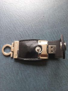 iPower 8GB Leather Flash Drive USB 2.0 | Sleek Metal Keychain Design | Customizable Logo for Corporate Giveaways Events & Promotions | Premium Souvenir USB Stick | Durable & Stylish Storage