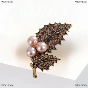 [COD] WEICHENG Retro Leaf Pearl Brooch Pin With Embedded Diamonds Elegant Fashionable Jewelry Accessory Pin Brooch