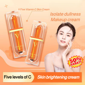 Quintuple Vitamin C Cream Brightens Moisturizes And Doesnt Cake Great For Lazy Commutes Suitable For Sensitive Skin