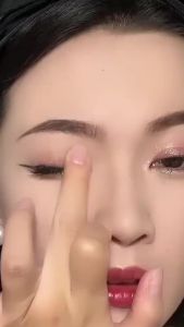 Double Color Light Luxury Eyeshadow Stick for Lazy People Dual Color Gradient Pearlescent Lazy Eyeshadow Stick.AutoMaxion