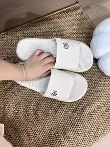 WomenS Thick-Soled Slippers For Summer 2025 New Indoor Home Anti-Slip Silent Bathroom Odor-Resistant CoupleS Sandals For Men