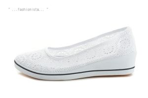 รองเท้าคัชชู ผ้าลูกไม้ นุ่มๆระบายอากาศ ทรงสโลป ใส่สบาย ดีไซน์สวยน่ารัก รองเท้าสีขาว รองเท้าสีดำ พร้อมส่งในไทย