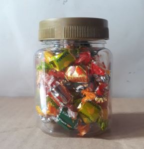 camilan coklat dan permen kemasan toples imutcoklat lagiecoklat milocoklat delfi