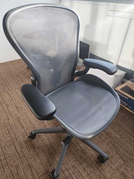 Herman Miller Aeron Remastered Fully Loaded Office Ergonomic