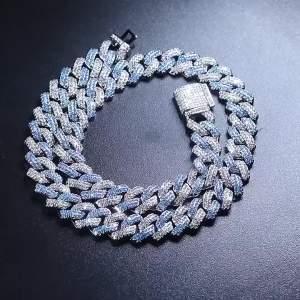 Silver Blue Dog Chain Rhinestone Puppy Necklace: A Sparkly Choice for Your Pet