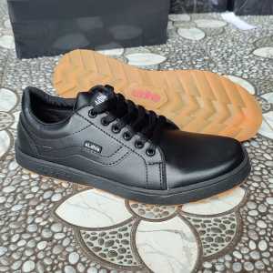 Aldhis H330 Sepatu Sekolah Hitam Polos Pria dan Wanita Sneakers Cowok Keren Full Black untuk Kerja