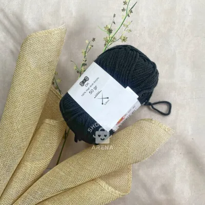 Benang Rajut Milk Cotton Chunky 5ply ROLL 50 Gram Premium Quality Katun Susu Sangat Lembut Halus Nyaman Kuat Tidak Mudah Kusut Warna warni Cerah Cantik Merajut Sulam Menyulam Bahan Baju Sweater Topi Sepatu Bayi Murah Kualitas Bagus Shopping Arena Malang