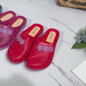 [Free Shipping] Middle-Aged And Elderly WomenS Summer New Style Flat-Soled Soft-Bottom Non-Slip Outdoor Fashion Retro Casual Closed-Toe Slippers