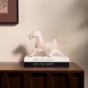 Sacesr New Chinese Style Horse Figurine Luxury High-end Horse Sculpture Auspicious Wealth-attracting Resin Gifting Decoration Crafts 2B5Z7