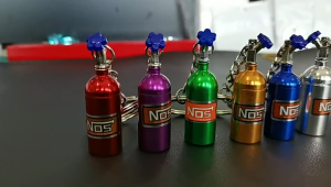 Nitrous Oxide Bottle Simulation Keyring Aluminum Perfect Gift for Motorbike Car Lover Enthusiasts Daily Use and Shows