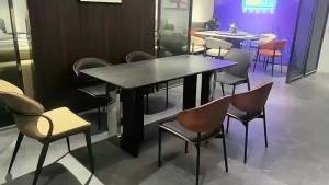 ⚡Nordic light luxury designer dining chair Italian minimalist home mid-ancient style r modern solid wood cafe negotiation