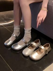 Small-Sized Shoes Are Hot-Selling!Large Quantities Have Been Shipped!2000 Pairs In Stock!Self-Shot Photos!Selling Like Hotcakes!