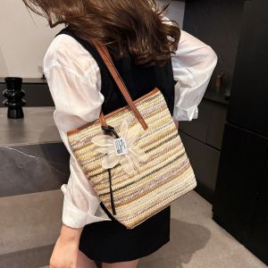 INK6755 Elegant Rainbow Woven Handbag Bohemian Style with Flower Pendant Crochet Underarm Bag Casual Beach Summer Bucket Bag Girls