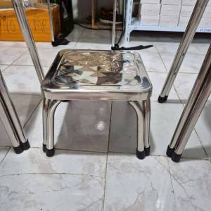 เก้าอี้สแตนเลสคุณภาพสูง เกรดเอ รับน้ำหนักได้มากถึง 200 กก. เหมาะสำหรับร้านอาหาร ปิกนิค ไม่เป็นสนิม