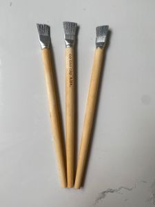 Bàn chải sắt đánh rỉ bàn chải cán gỗ vệ sinh chà rỉ sét bàn chải chà rong rêu cao cấp đủ loại