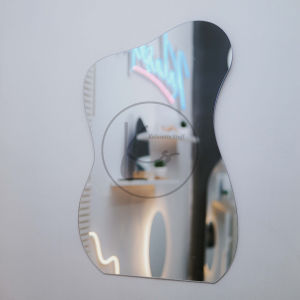 Aesthetic Mirror Bentuk PYRITE / Cermin Dinding Estetik Gantung / Perlengkapan Hiasan Kamar Ruangan / Cermin Irregular Lucu / Cermin kamar mandi / Westafel mirror / Cermin lampu LED Touchscreen / Smart mirror / Kaca meja rias / Kalasatis