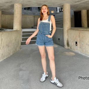 🔥🔥สินค้าขายดี🔥🔥 #สินค้านำเข้า 🇨🇳🎏🎎 เอี๊ยมยีนส์ขาสั้น ✔️รุ่น 👉 win 5061 👈 แฟชั่นสุดฮิต ผ้าดีงานดีมาก งานน่ารักสวยมาก #Street everyday look ชิวๆ  #สินค้านำเข้า 🇨🇳🎏🎎 New New New 🔥🔥🔥 เอี๊ยมยีนส์ขาสั้นแต่งกระเป๋าด้านหน้า กระเป๋าหลัง สายเอี๊ยมป