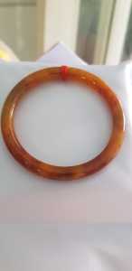 🍁🍁Vòng tay nữ đá Cẩm thạch Vàng đậm Vân vân bóng đẹp lạ Ni 50mm x cọng 6mm Nữ Thổ mệnh Kim 49kg - 53kg đeo món quà tặng ý nghĩa dành cho các chị em chỉ có 450k ạ