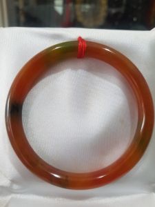 Vòng Mã Não Tứ Quý đỏ cam bóng Ni 55mm chột 7mm nặng 54kg đến 62Kg đeo đẹp sẽ giúp cho bạn trông thật nổi bật và thu hút mọi ánh nhìn xung quanh đấy chỉ có 550k ạ