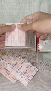 Hộp Băng Keo Cá Nhân 100 Miếng Phù Hợp Mọi Lứa Tuổi Đa Dạng Hình Dáng Kích Thước An Toàn Khi Sử Dụng