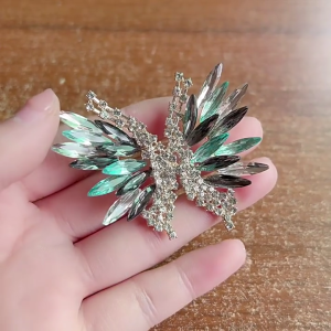 Elegant Vintage Zircon Inlayed Butterfly Brooch For Women Clothing Dresses Hats Lightweight Alloy Accessory