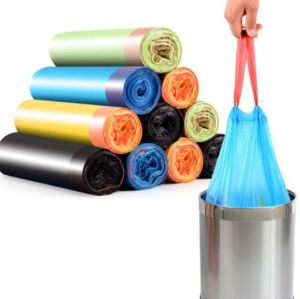 HSM Drawstring garbage bag Thickened automatic closing kitchen garbage bag (RANDOM COLOR)