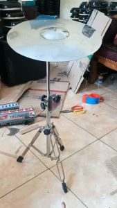 Stand dan simbal putih stenlis markis marawis drum