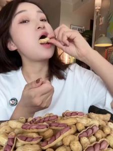 Longyan wet-roasted peanuts red-skinned peanuts original flavor crispy nuts  Wet Roasted Peanuts Red Peanuts Original Crispy Nuts
