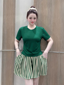 set bộ đồ đùi nữ thun gân mặc nhà. Quần ống xòe rộng (không có quần bảo hộ) áo tay ngắn trơn. Phù hợp mọi độ tuổi