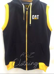 Jaket Zipper Vest CATERPILLAR l Ziper Hoodie Jumper Rompi Resliting Pria dan Wanita Model Casual Bahan Kain Flecee Warna Hitam Kombinasi Kuning Ready Size S/M/L/XL/XXL/3XL Pemesanan Bisa COD Atau Bayar Ditempat