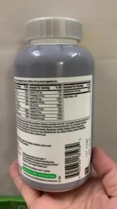 Viên uống Vitamin tổng hợp Centrum Silver Adults 50+ - - Hỗ trợ bổ sung vitamin cho người từ 50 tuổi trở lên - Tốt cho sức khỏe tổng thể - Thích hợp sử dụng cho cả nam và nữ - Không chứa chất sắt/Iron không gluten không phụ gia không tác dụng phụ