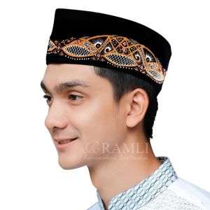 RAMLI Songkok Lukis KERATON AC Tinggi 9