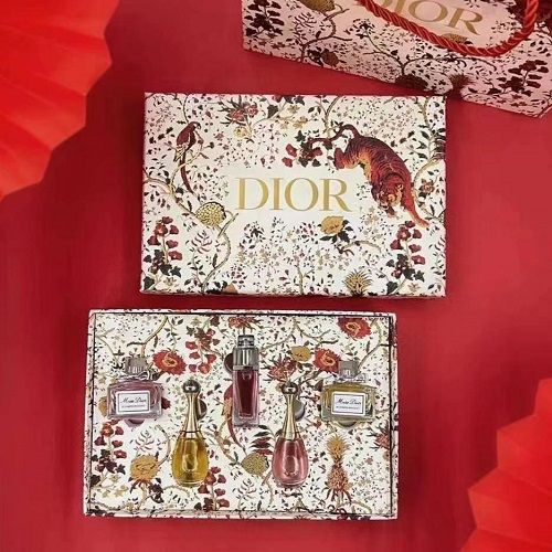 Dior gift clearance set for her