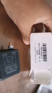 12V 200Amp 4-Pin Heavy Duty ON/OFF Switch Split Charge Relay Black