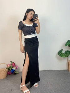 ชุดเซ็ตสวยและเซ็กซี่  เสื้อครอปแขนสั้น + กระโปรงเปิดขาสูง