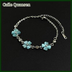 Caile สร้อยข้อมือรูปใบโคลเวอร์สี่แฉกวินเทจสำหรับผู้หญิงเครื่องประดับแฟชั่นชั้นดีของขวัญสำหรับงานแต่งงาน