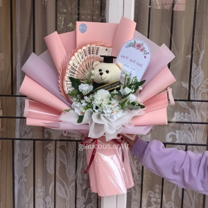 glaucous.craft Buket Uang 15-20 Lbr Bunga Boneka dan Kartu Ucapan - Wisuda Ulang tahun