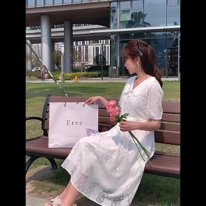 Dazzlin เดรสคอปกนางฟ้าสุดหวานสไตล์ฝรั่งเศสชุดเดรสลูกไม้สีขาวรักครั้งแรกเก็บเอวใส่แล้วดูผอมรุ่นใหม่ A ชุดเดรสผู้หญิง