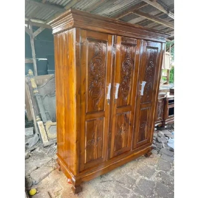 Lemari pakaian 3 pintu full ukiran kayu jati asli ukuran 150x55x200