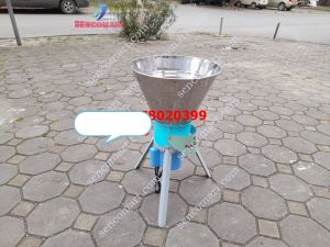 Máy băm rau  bèo  chuối lát phễu inox