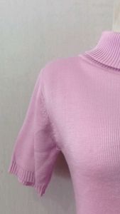 Nia Blouse Wanita Tatleneck Tangan Pendek