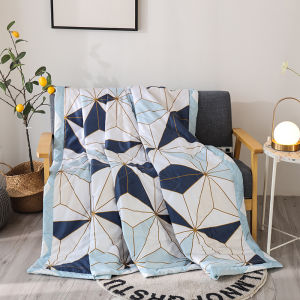 MAKKO Summer Blanket | Comforter | Thin Quilt - Microfiber Material - Smooth and Comfortable Feel