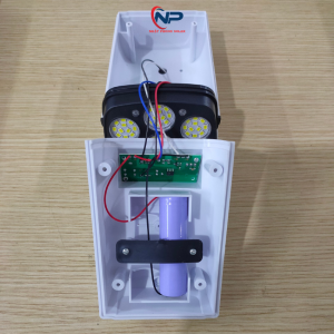 Đèn năng lượng mặt trời đèn giả camera chống trộm NHATPHONGSOLAR 77 mắt led 3 chế độ sáng cảm biến ánh sáng có điều khiển chống nước ip65 quà tặng 4 nút bịt  ổ cắm